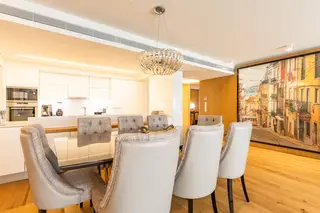 Apartamento T3 com Três Suites junto à Avenida da Liberdade – Lisboa — foto 13